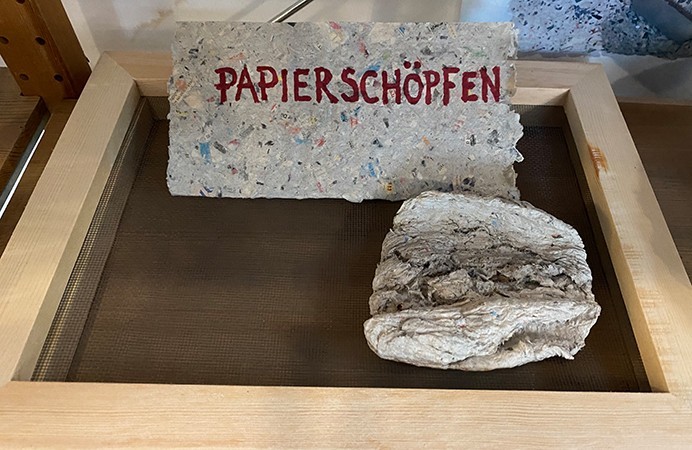 Papierschöpfen.JPG